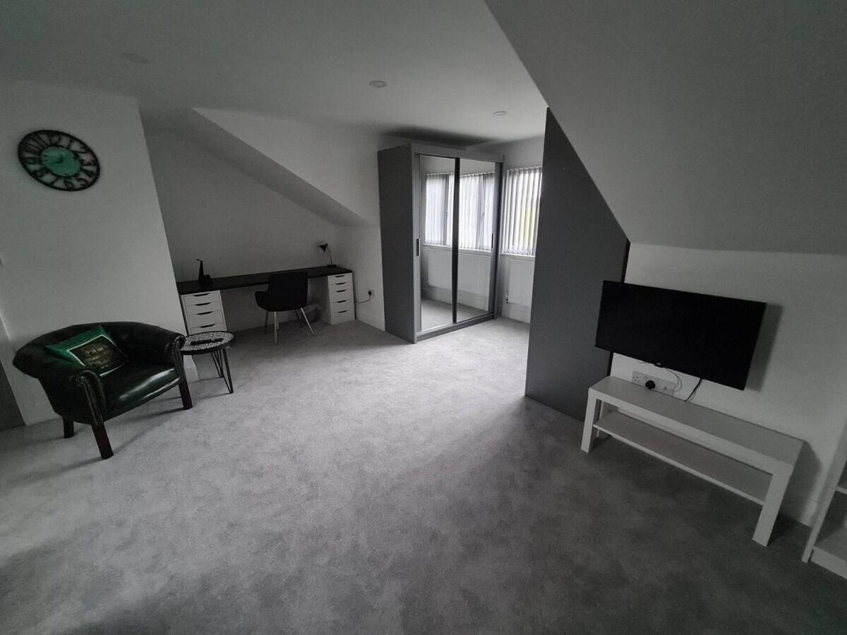 Sav 5 Bed Luxury Detached House In Leicester Humberstone Oda fotoğraf